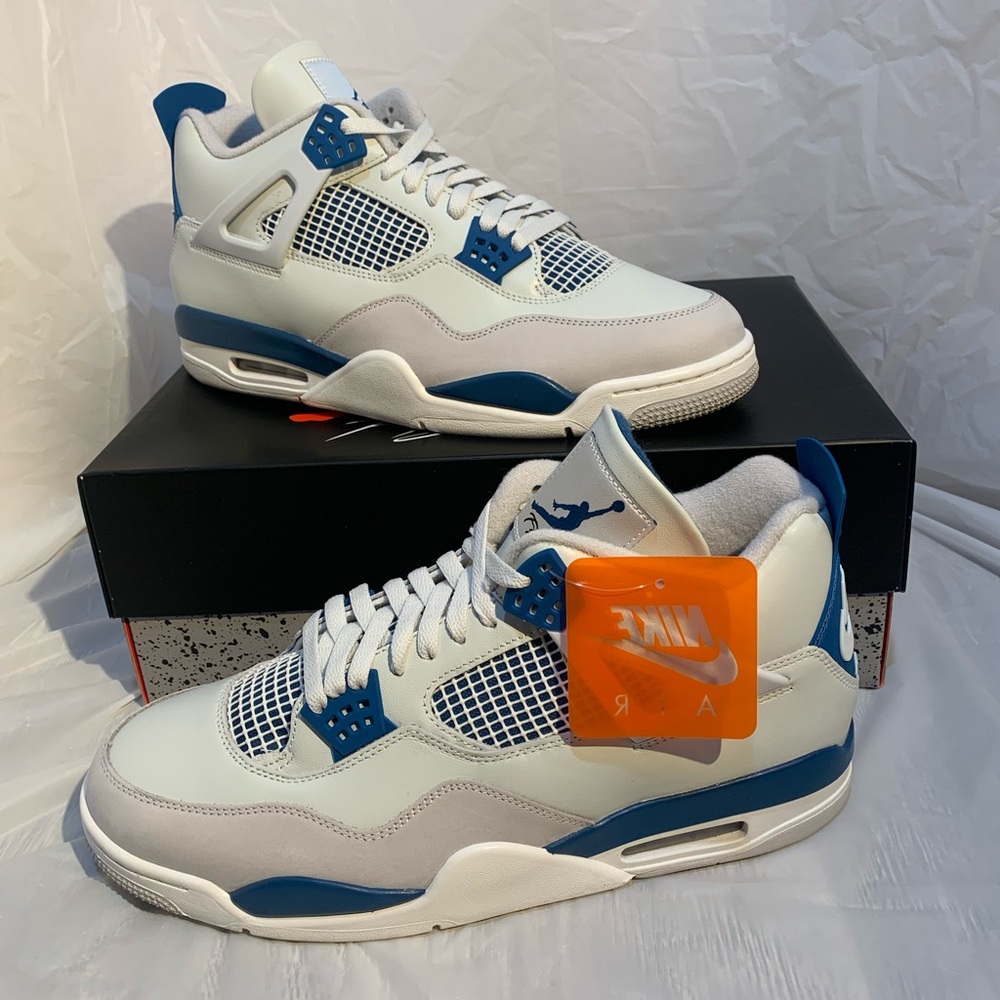 *Sold* Nike Air Jordan 4 Retro 2024 Military Blue Industrial Blue FV5029-141